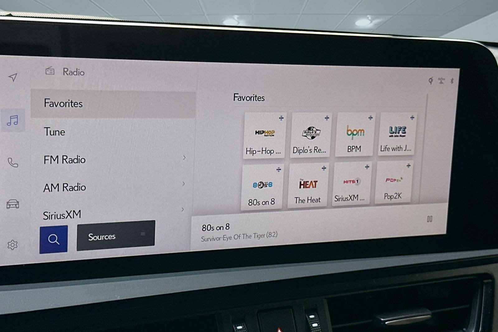 Certified 2024 Lexus ES 300h w/ Premium Package FWD image 21