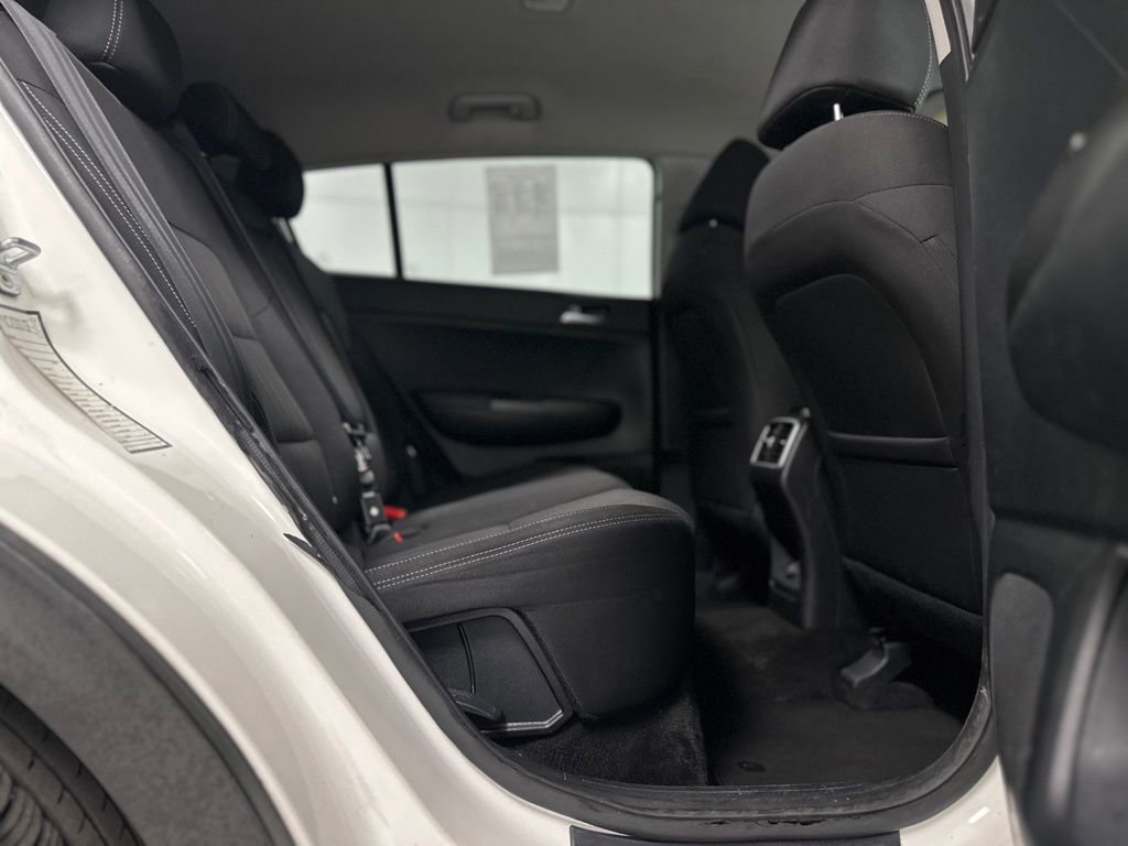 Used 2021 Kia Sportage LX image 21
