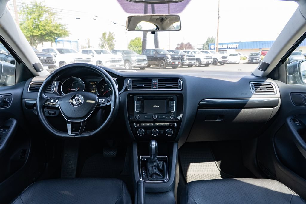 Used 2015 Volkswagen Jetta TDI SEL FWD image 9
