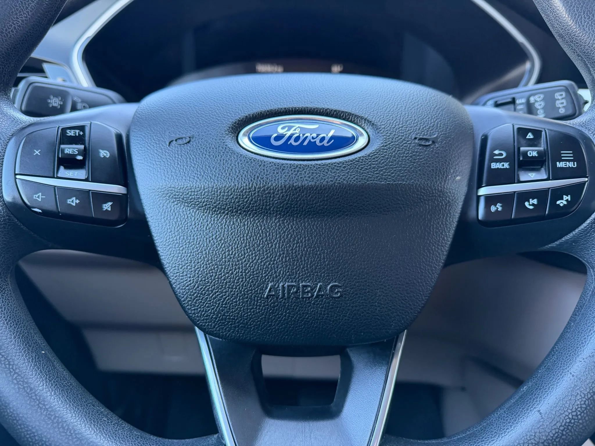 Used 2020 Ford Escape SE image 17