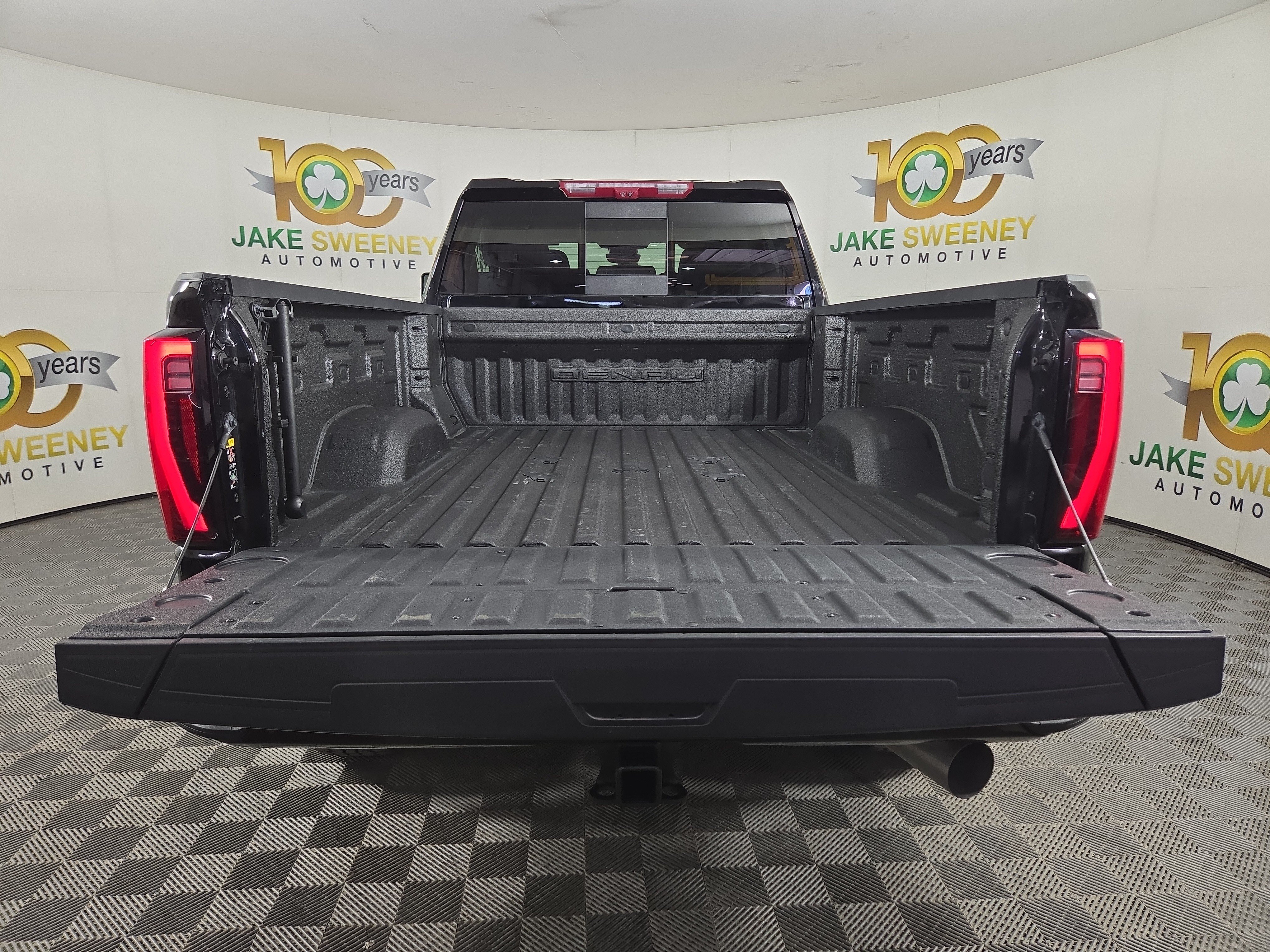 Certified 2024 GMC Sierra 2500 Denali w/ Denali Reserve Package AWD/4WD image 34