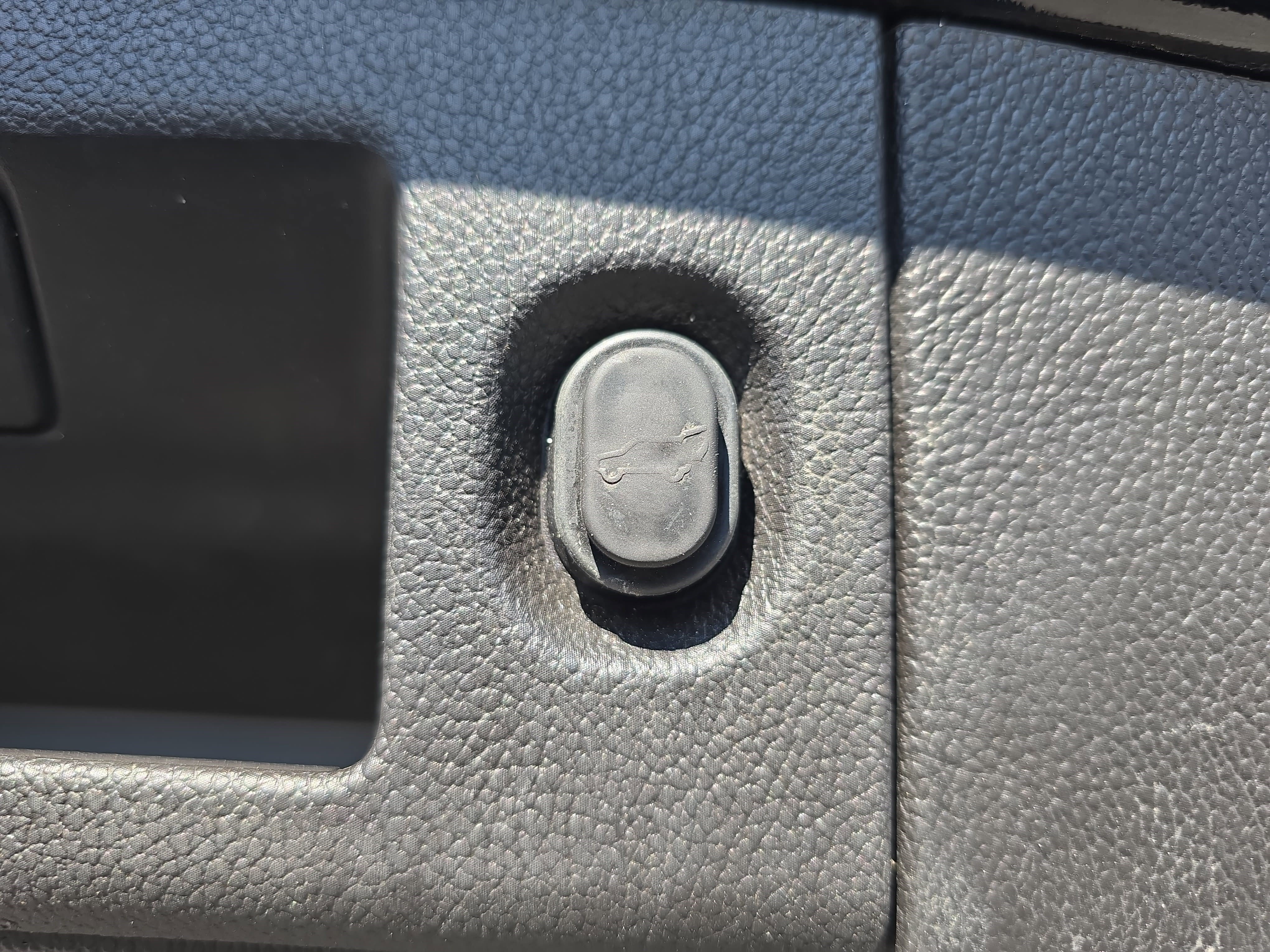 Used 2019 GMC Yukon SLT image 13