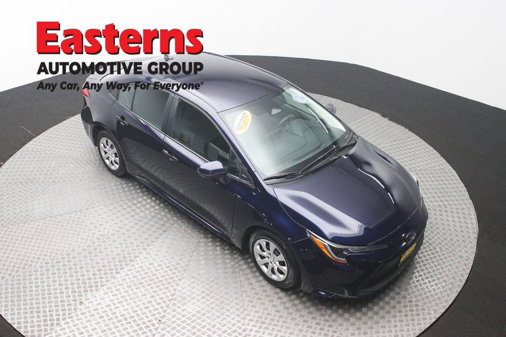 Used 2025 Toyota Corolla LE image 3