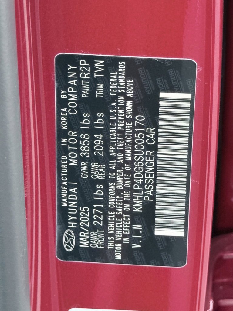 New 2025 Hyundai Elantra Limited image 31