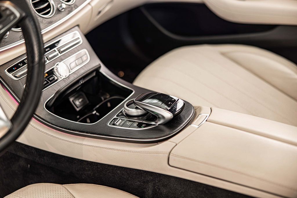 Used 2018 Mercedes-Benz E 400 4MATIC Sedan image 23