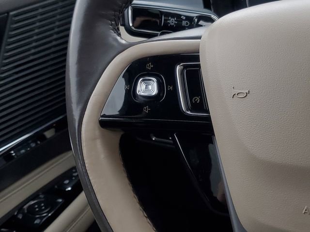 Used 2020 Lincoln Corsair AWD w/ Premium Package image 21