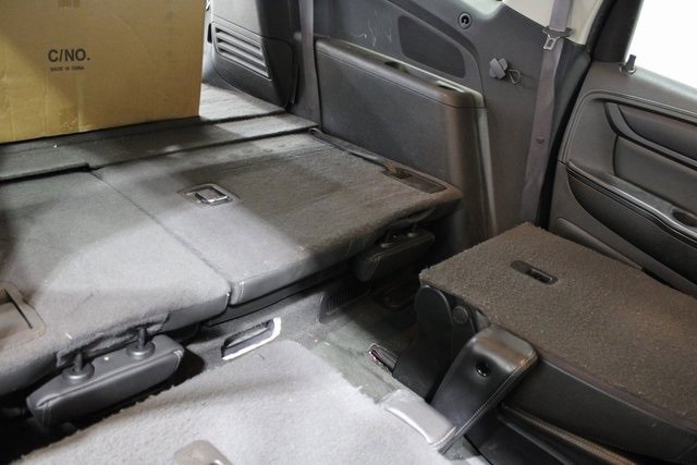 Used 2014 Chevrolet Traverse LT image 25