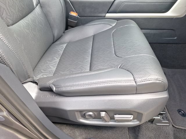 Used 2024 Toyota Tundra Limited AWD/4WD image 36
