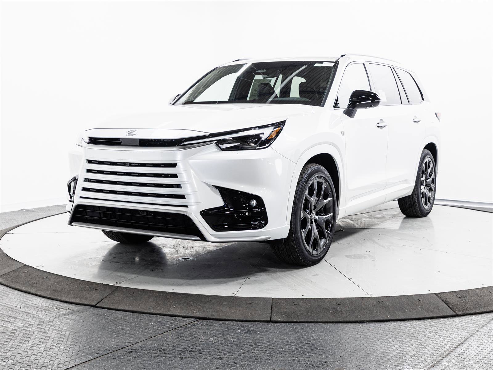 New 2026 Lexus TX 500h AWD image 3