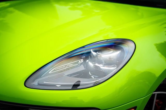 Used 2022 Porsche Macan S w/ Premium Package Plus image 4