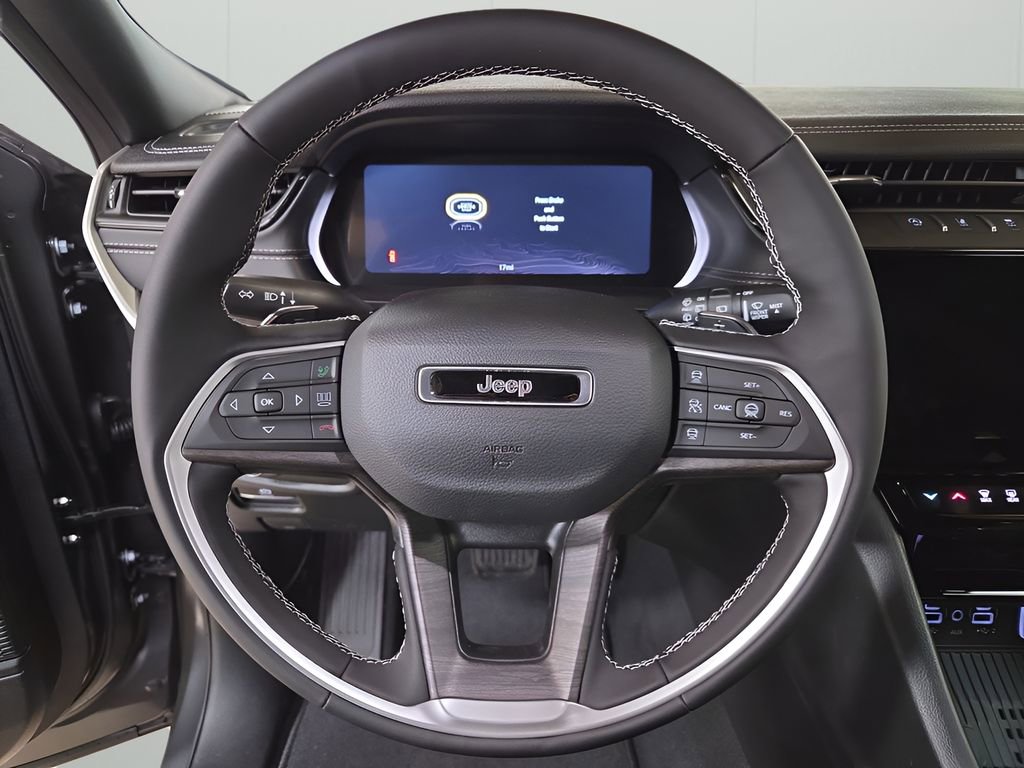 New 2026 Jeep Grand Cherokee Laredo image 14