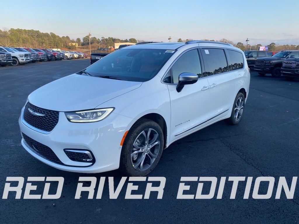 New 2026 Chrysler Pacifica Pinnacle AWD/4WD image 1