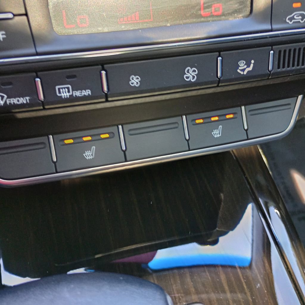 Used 2020 Kia Sorento EX image 14