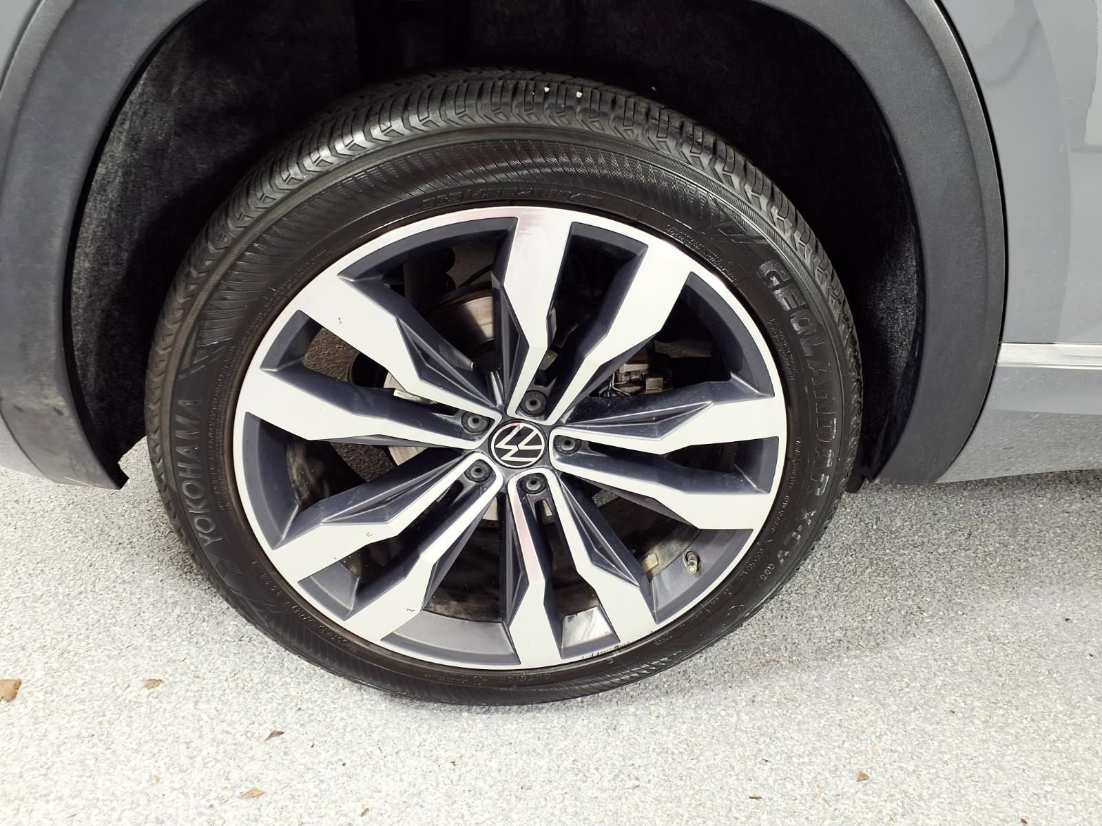 Used 2021 Volkswagen Atlas Cross Sport SEL R-Line w/ Cross Sport MDO Package image 5