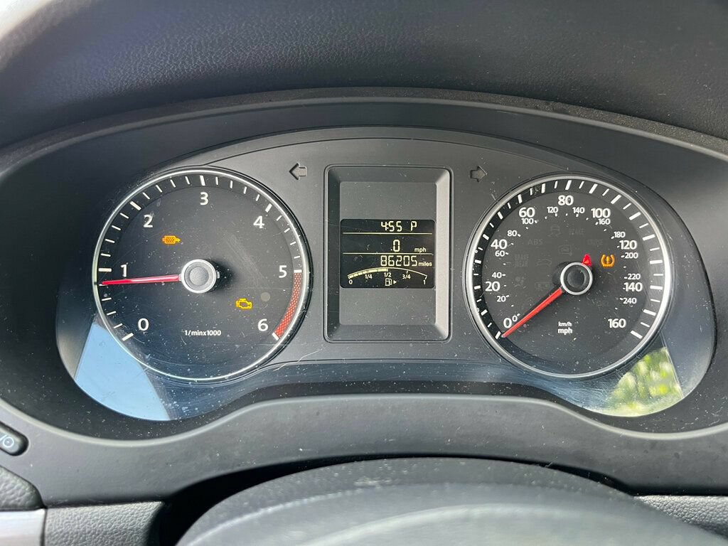 Used 2014 Volkswagen Jetta TDI FWD image 25