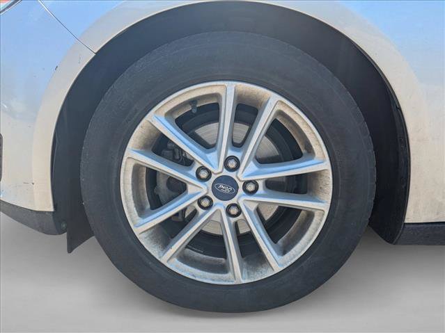 Used 2018 Ford Focus SE FWD image 16