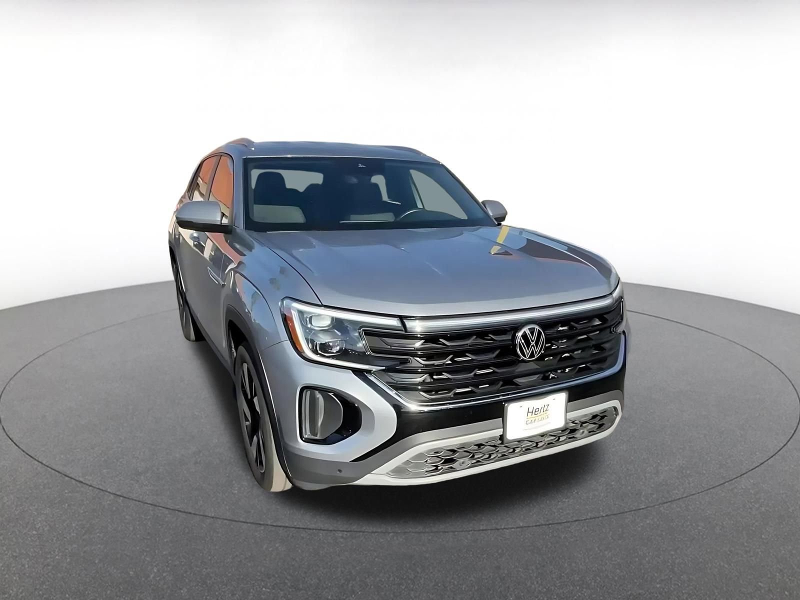 Used 2025 Volkswagen Atlas Cross Sport SE AWD/4WD image 3