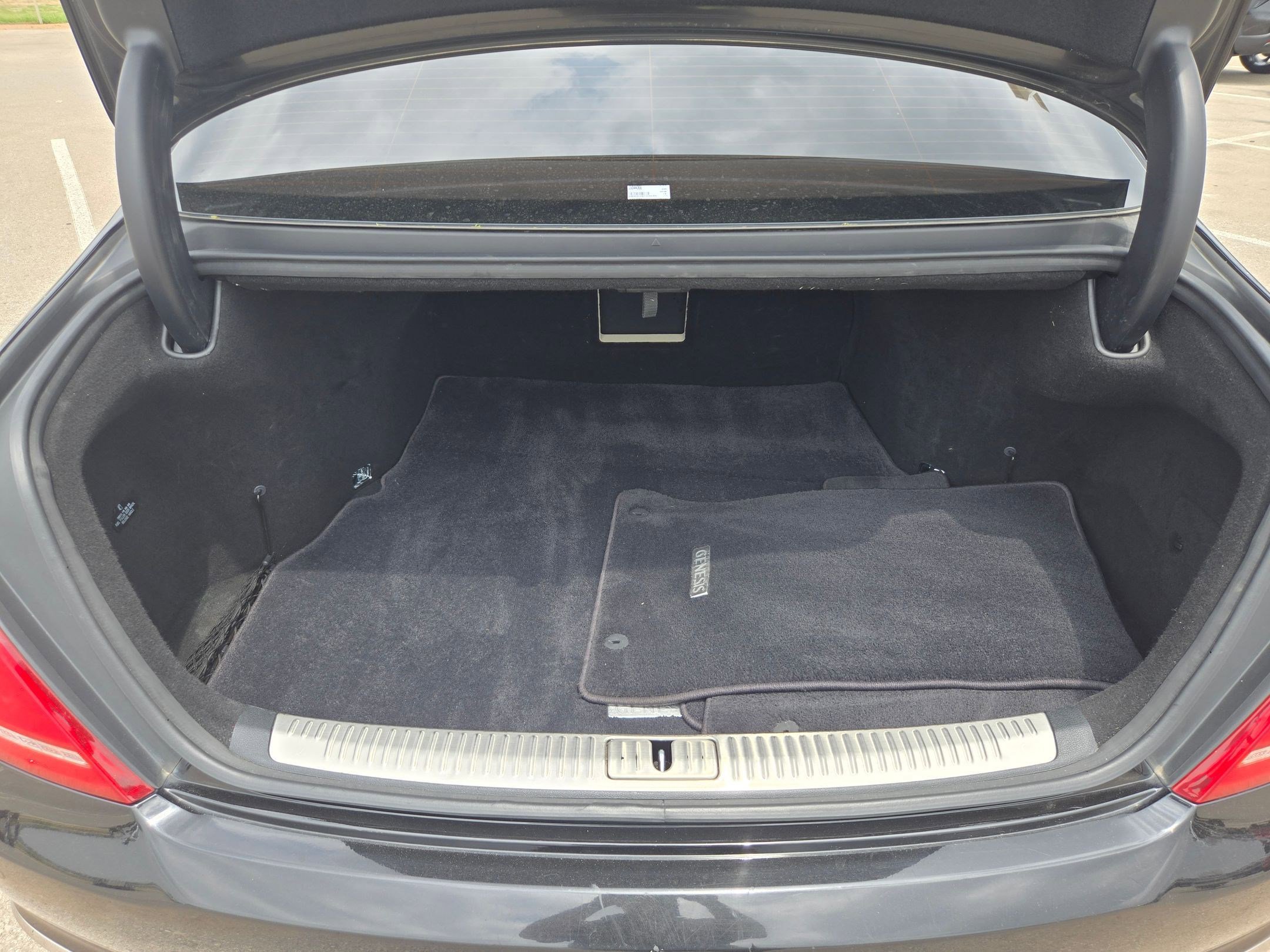 Used 2018 Genesis G90 5.0 Ultimate image 25