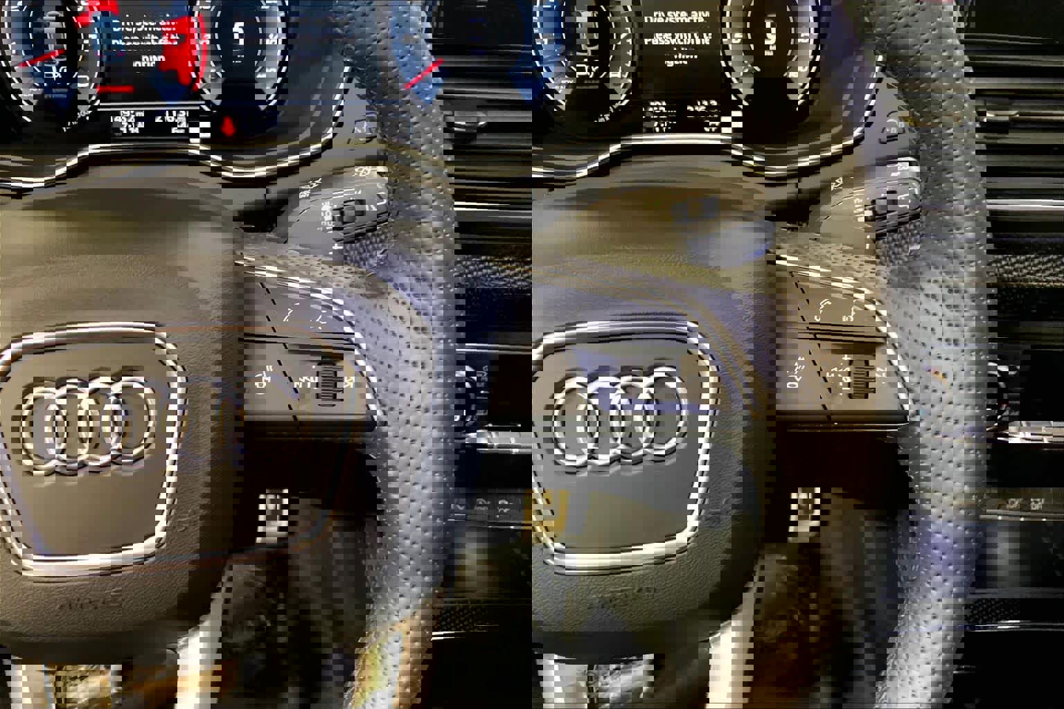 Used 2025 Audi SQ5 Premium Plus AWD/4WD image 25