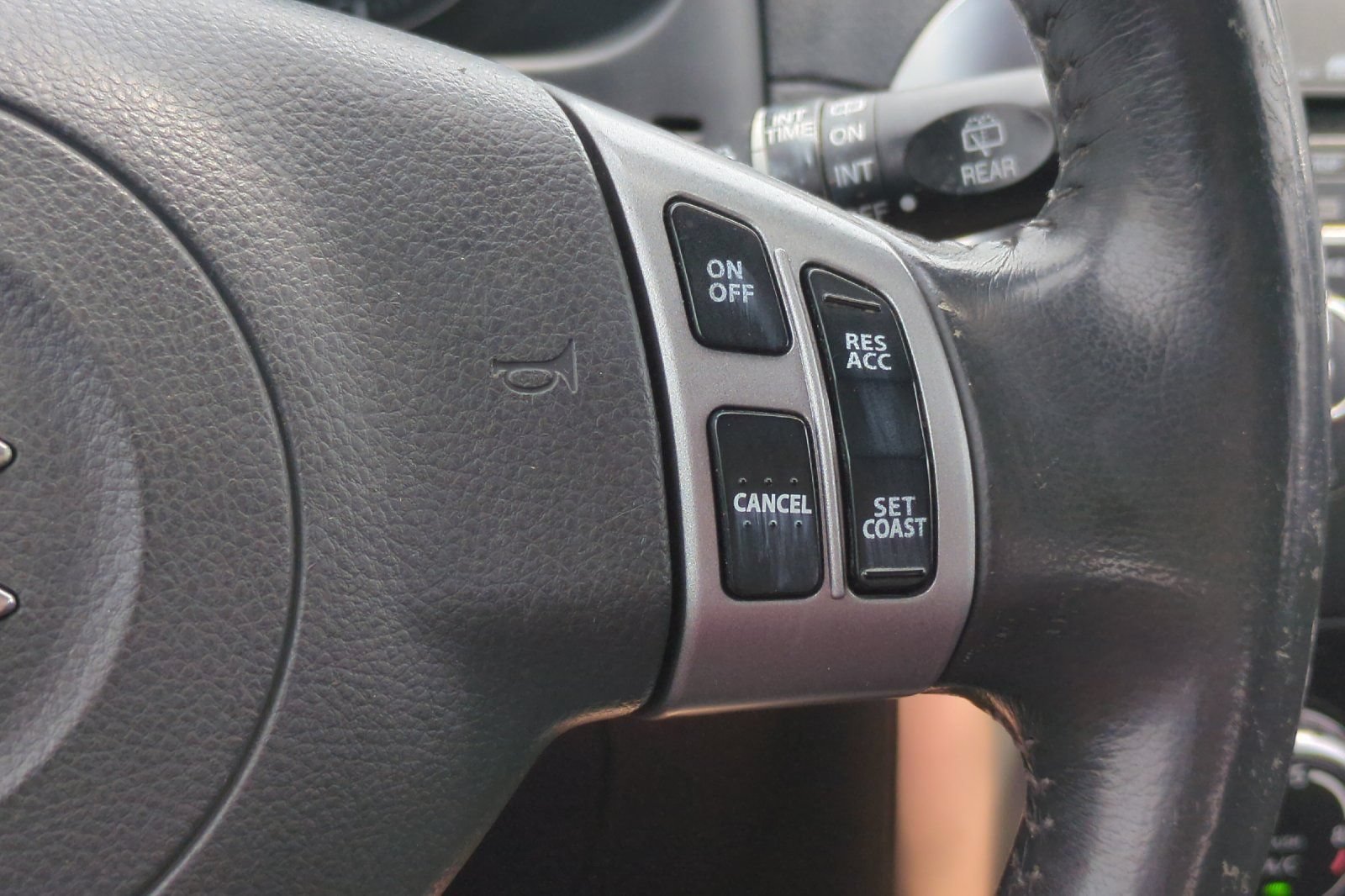 Used 2009 Suzuki SX4 AWD Hatchback w/ Touring Pkg image 33