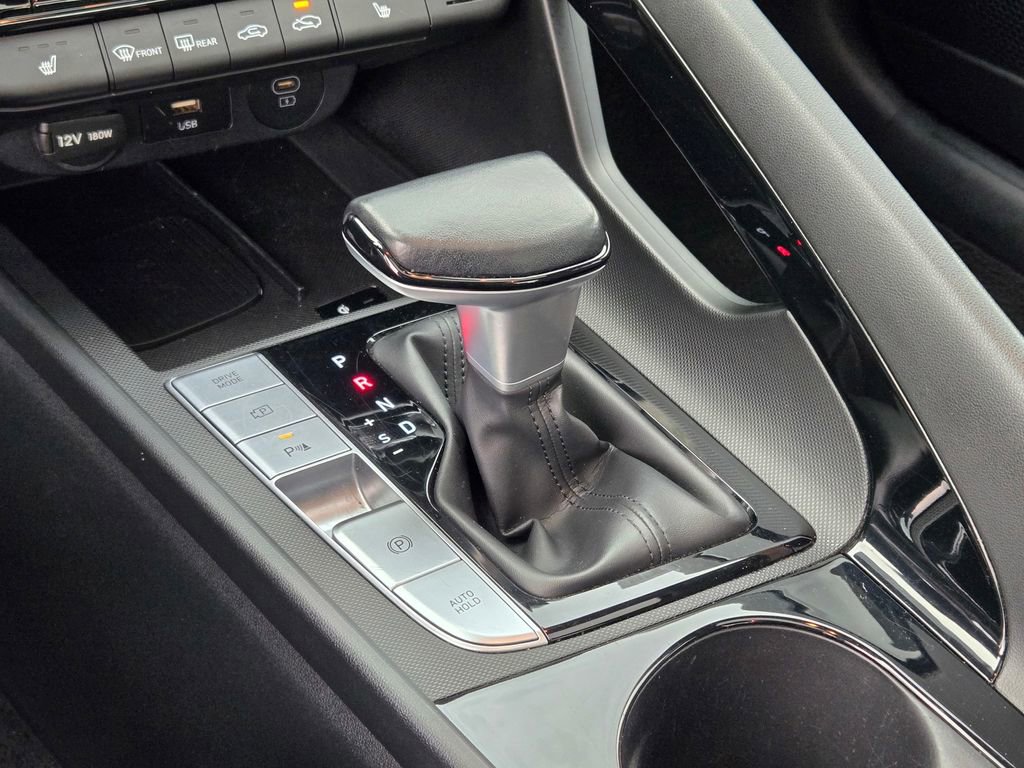 Used 2024 Hyundai Elantra Limited image 35