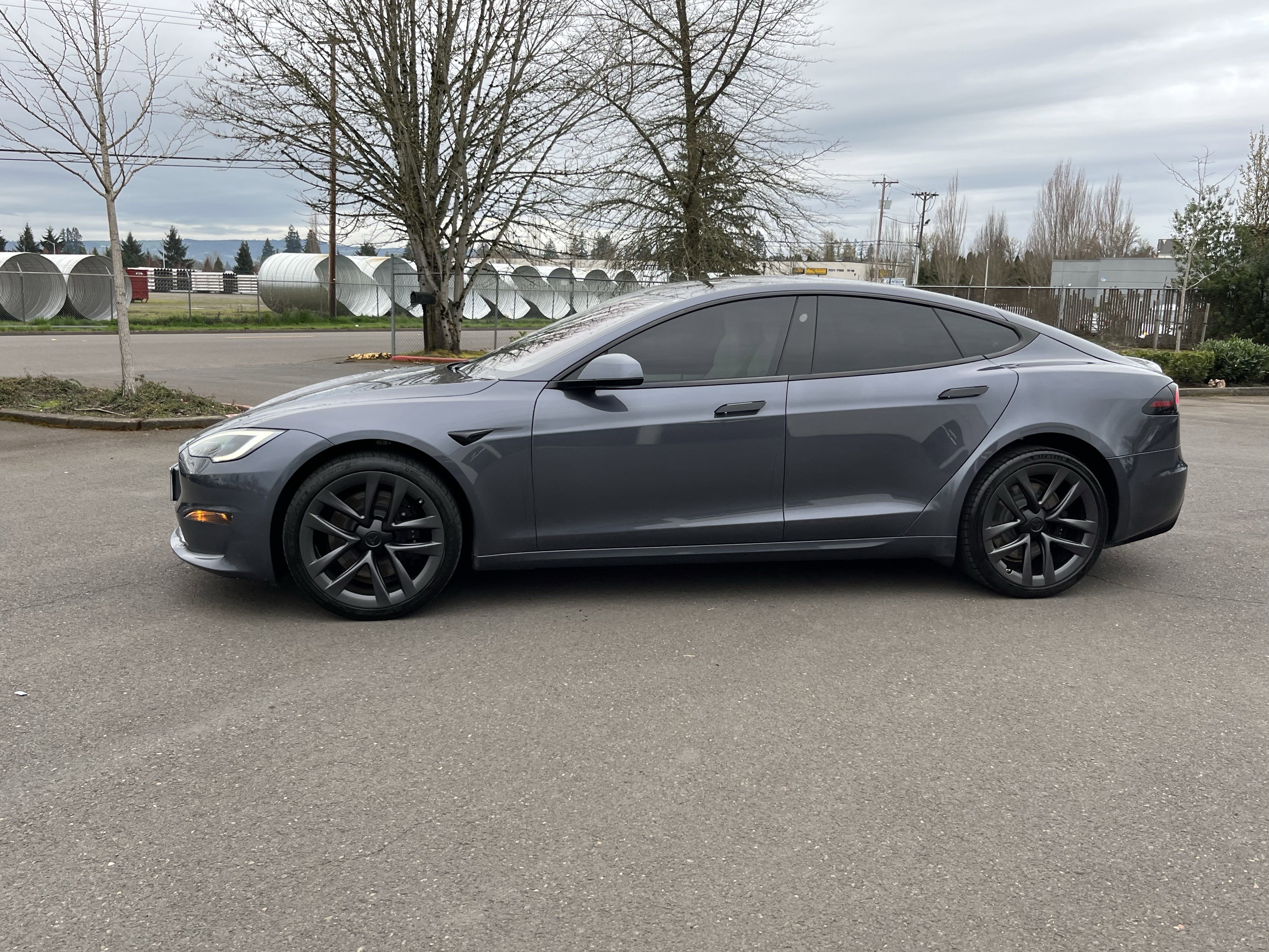 Used 2022 Tesla Model S image 2