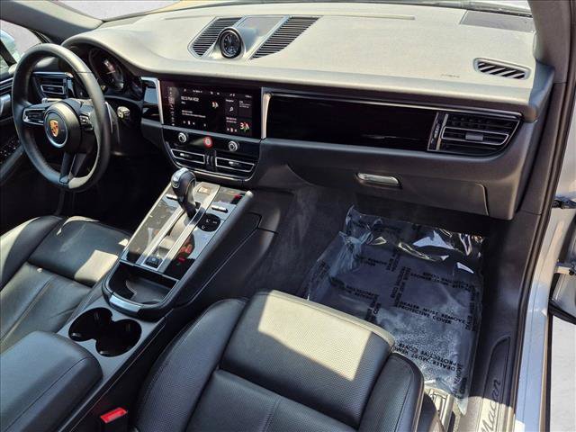 Used 2023 Porsche Macan AWD/4WD image 19