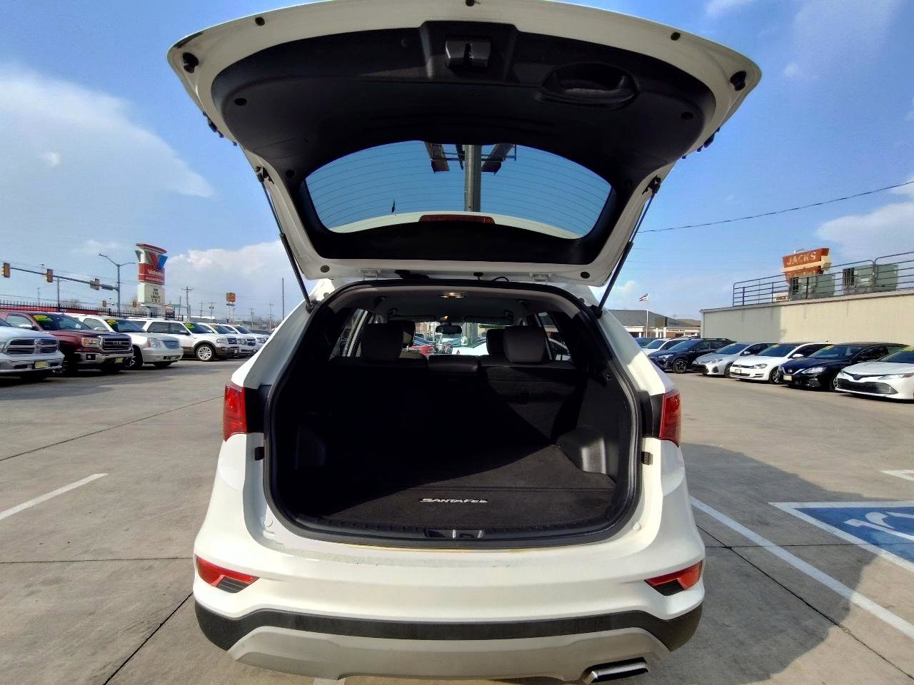 Used 2018 Hyundai Santa Fe Sport w/ 2.4L Value Package 02 FWD image 48