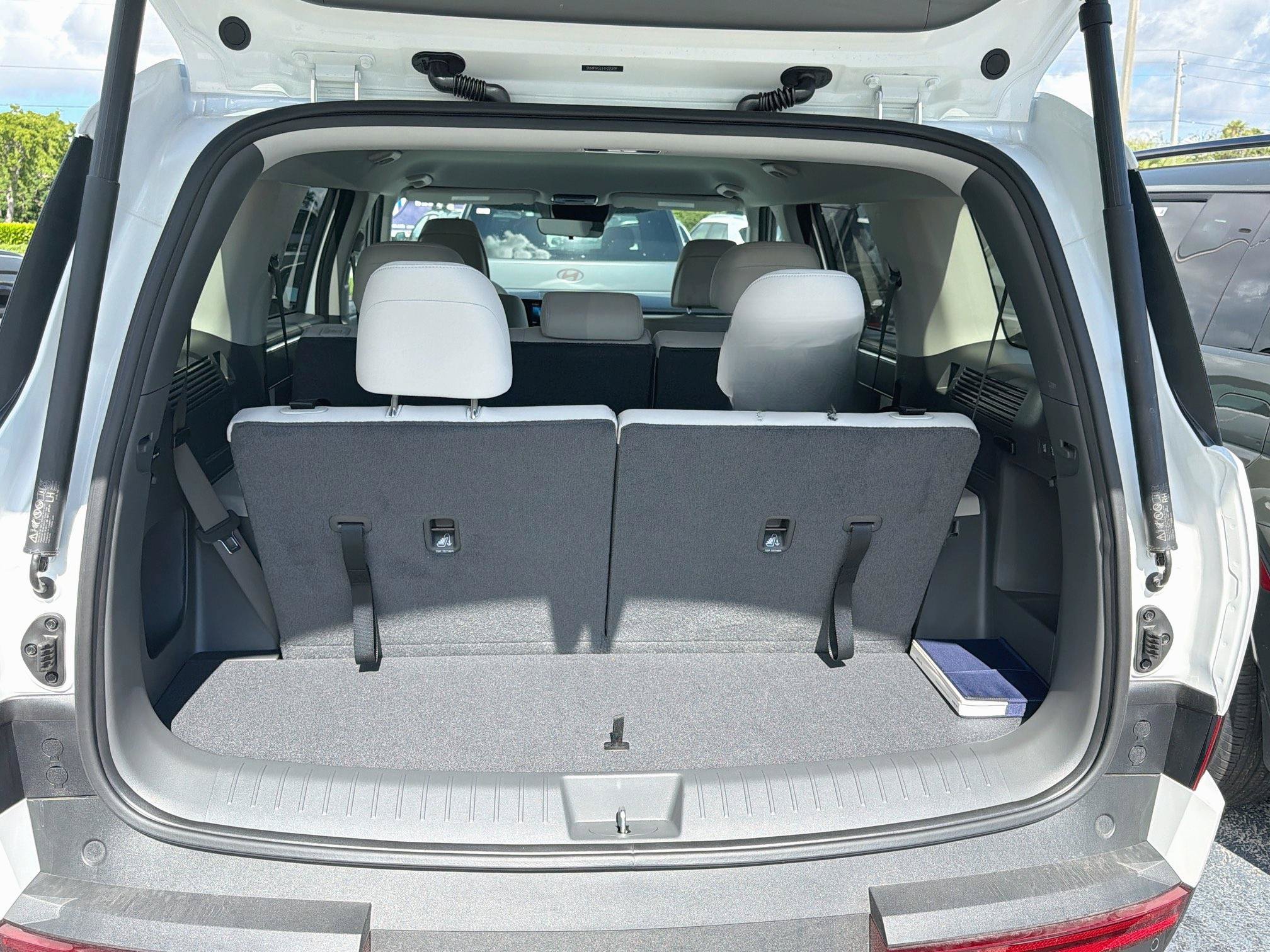 New 2026 Hyundai Santa Fe SE FWD image 19
