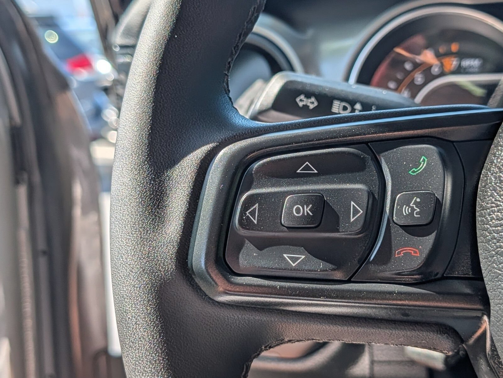Used 2023 Jeep Gladiator Sport AWD/4WD image 34