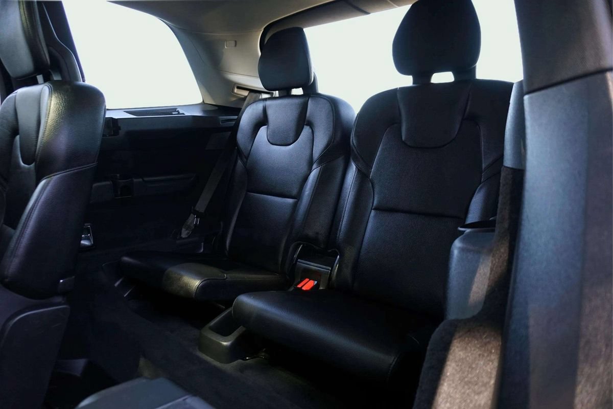 Used 2020 Volvo XC90 T6 Momentum w/ Protection Package Premier AWD/4WD image 20