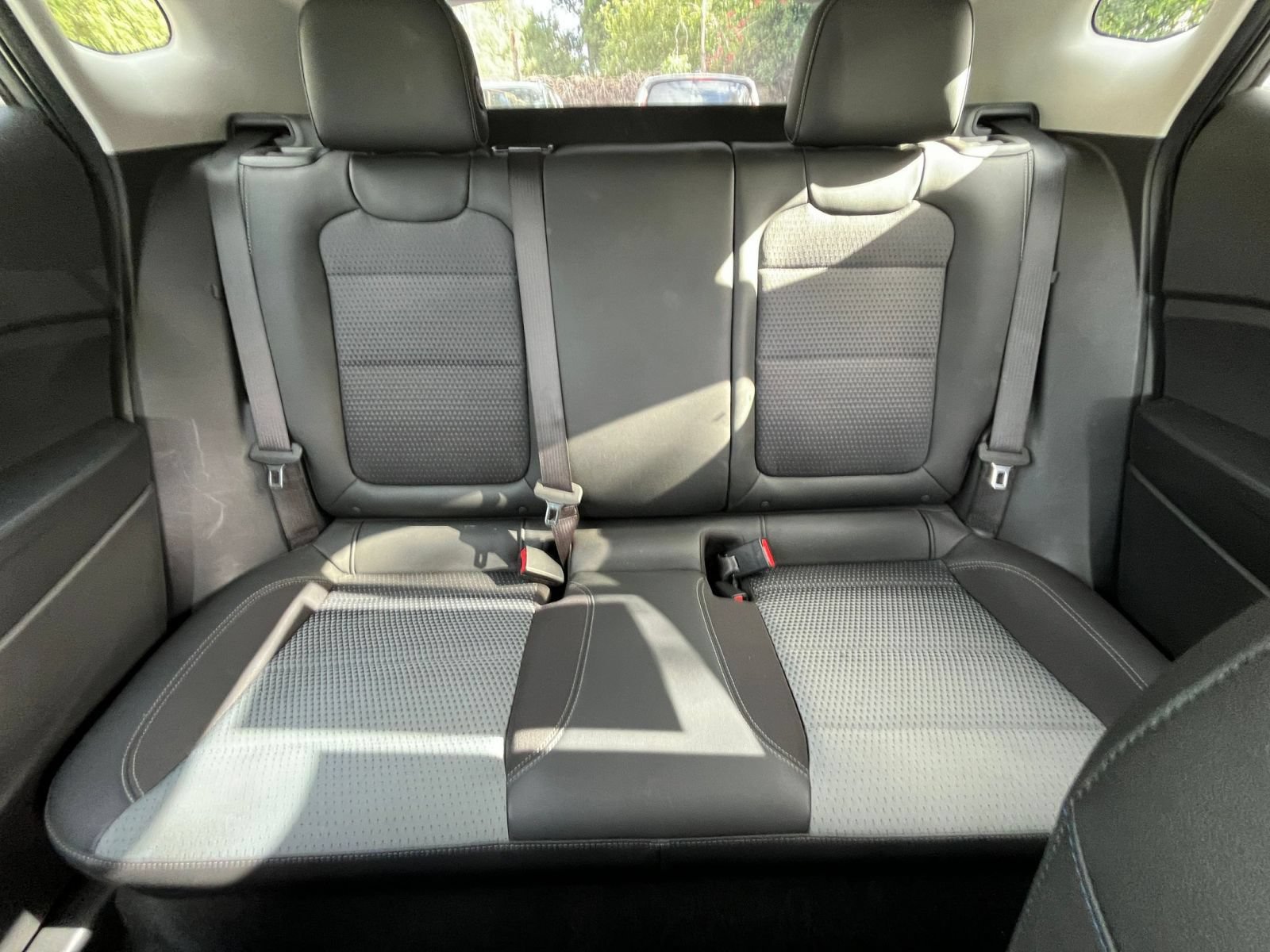 Used 2025 Chevrolet Trax LT w/ LT Convenience Package FWD image 37