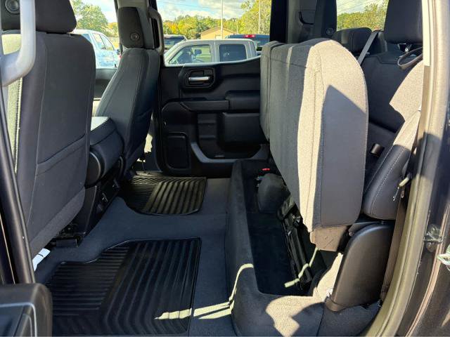 Used 2023 Chevrolet Silverado 1500 Custom AWD/4WD image 18