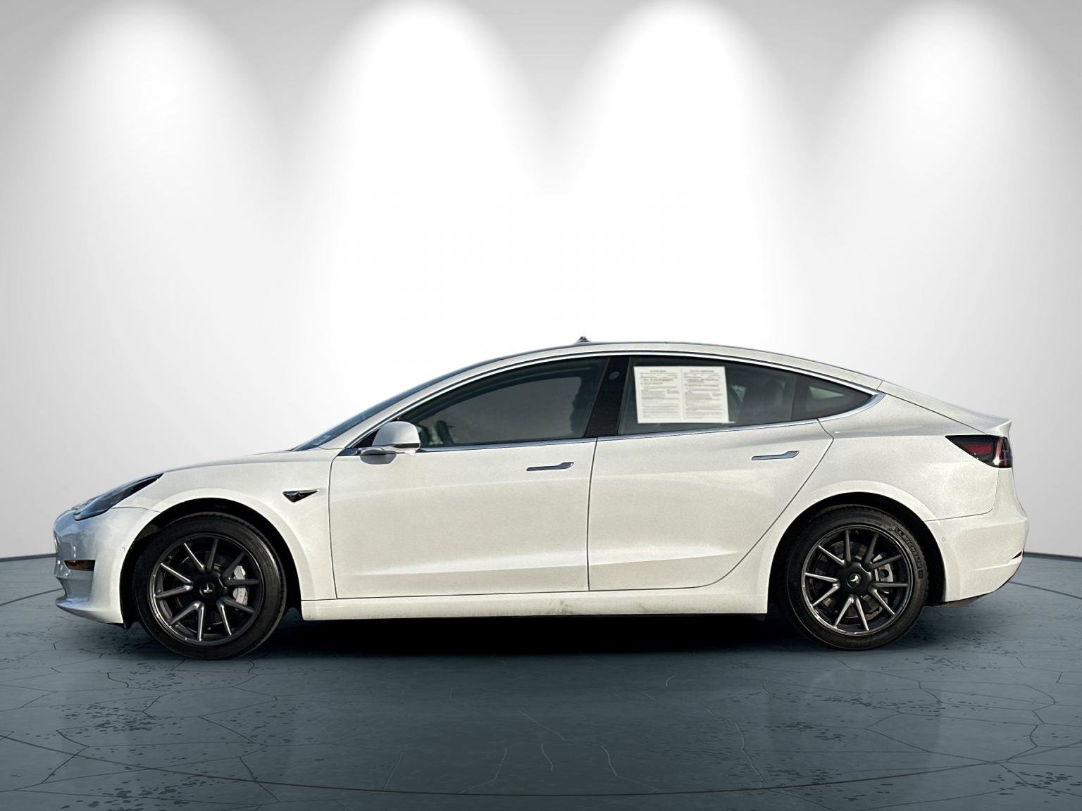 Used 2019 Tesla Model 3 Standard Range Plus image 7