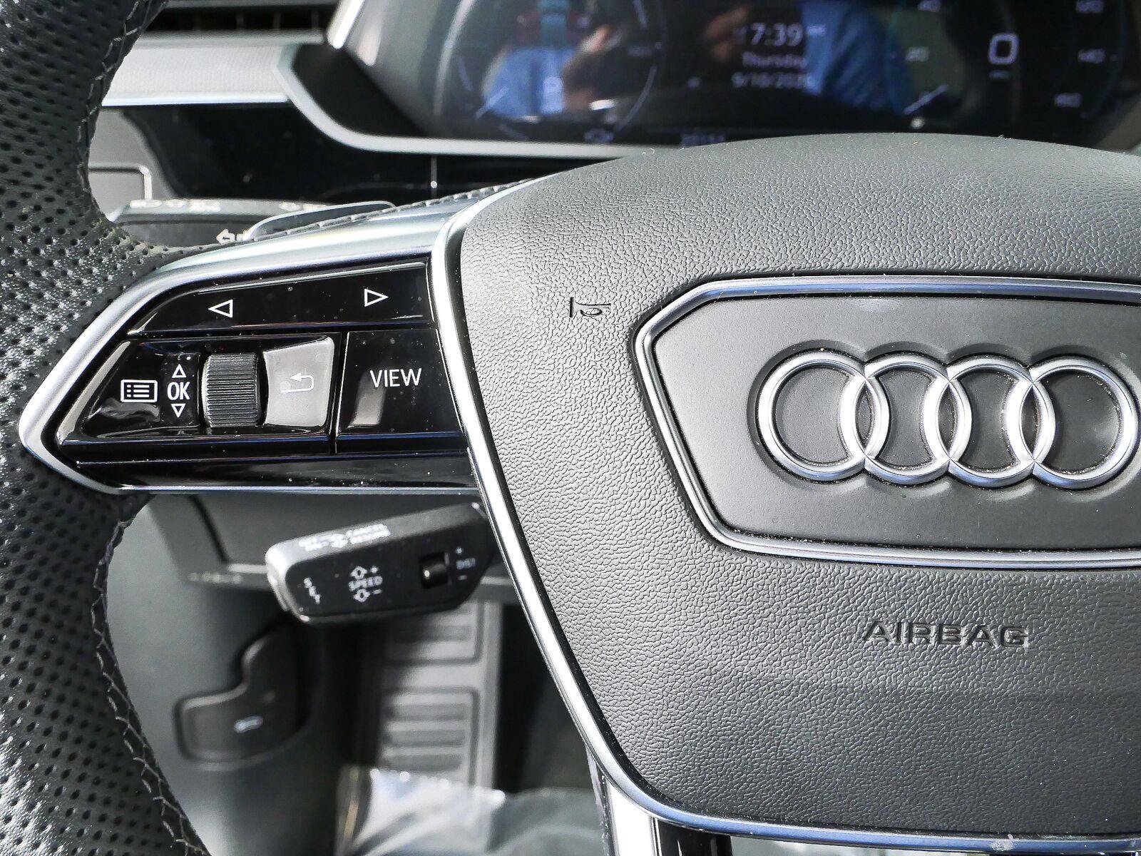 Used 2023 Audi e-tron S Prestige w/ Prestige Package AWD/4WD image 13