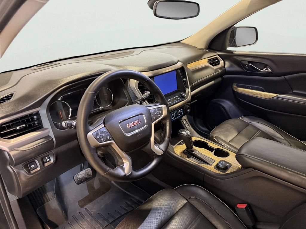 Used 2018 GMC Acadia Denali w/ Technology Package AWD/4WD image 14