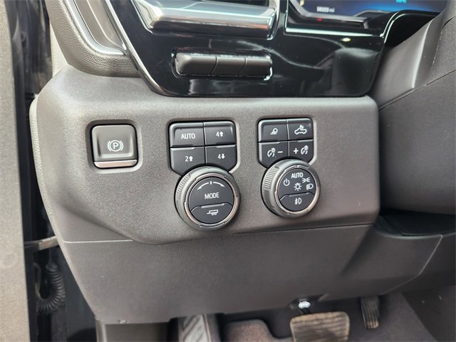 Used 2023 Chevrolet Silverado 1500 High Country w/ Technology Package image 7