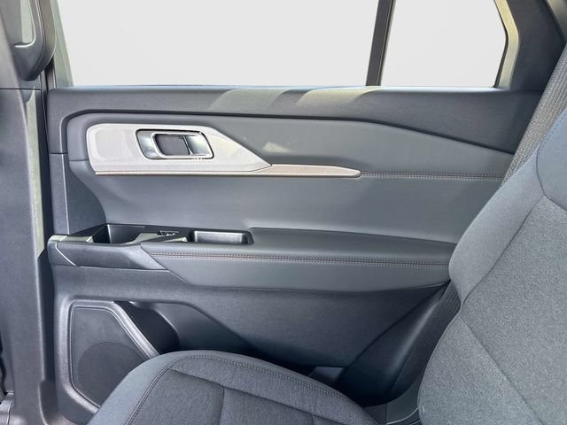 New 2027 Ford Explorer Active RWD image 16