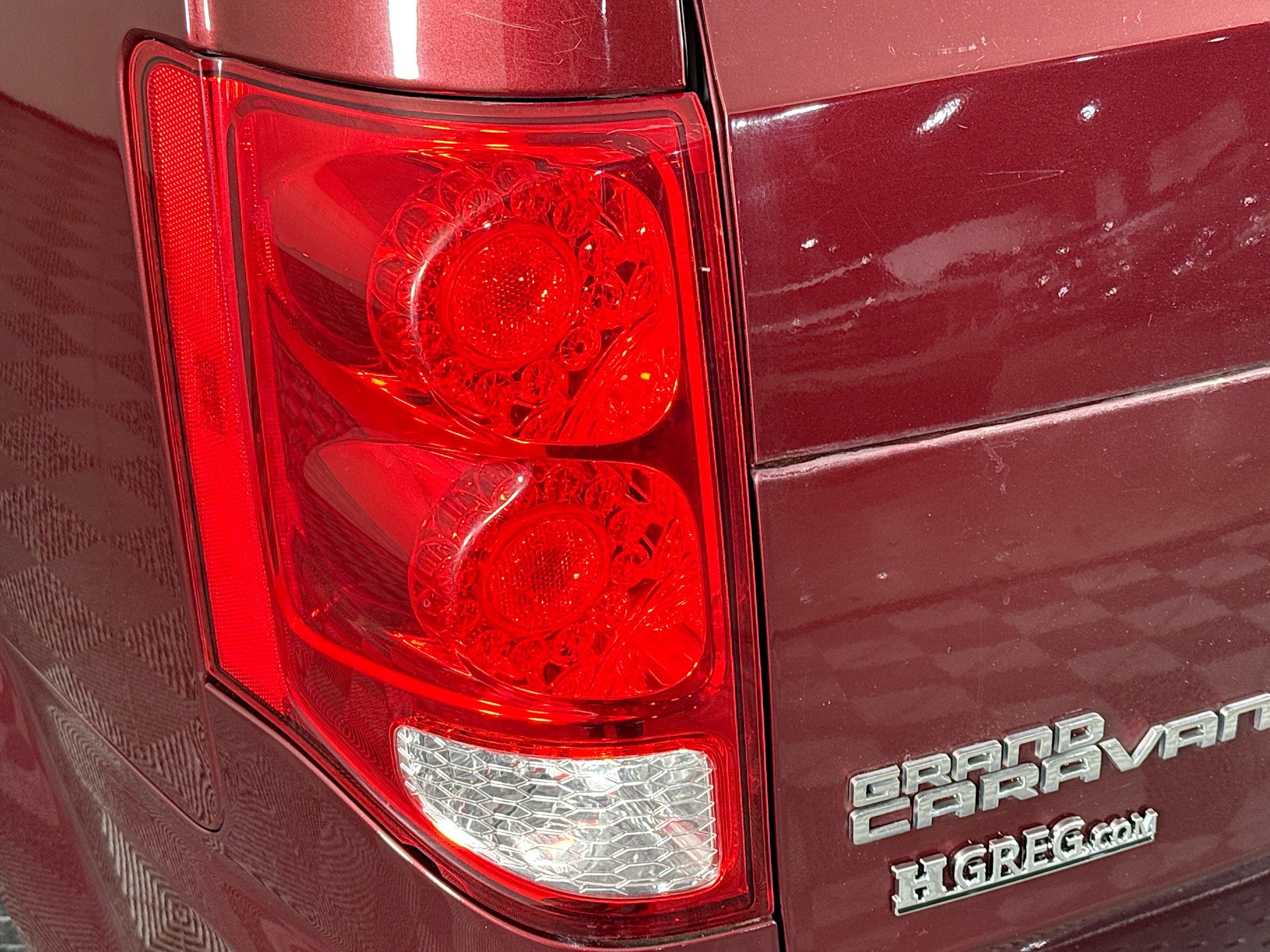 Used 2019 Dodge Grand Caravan SXT image 34