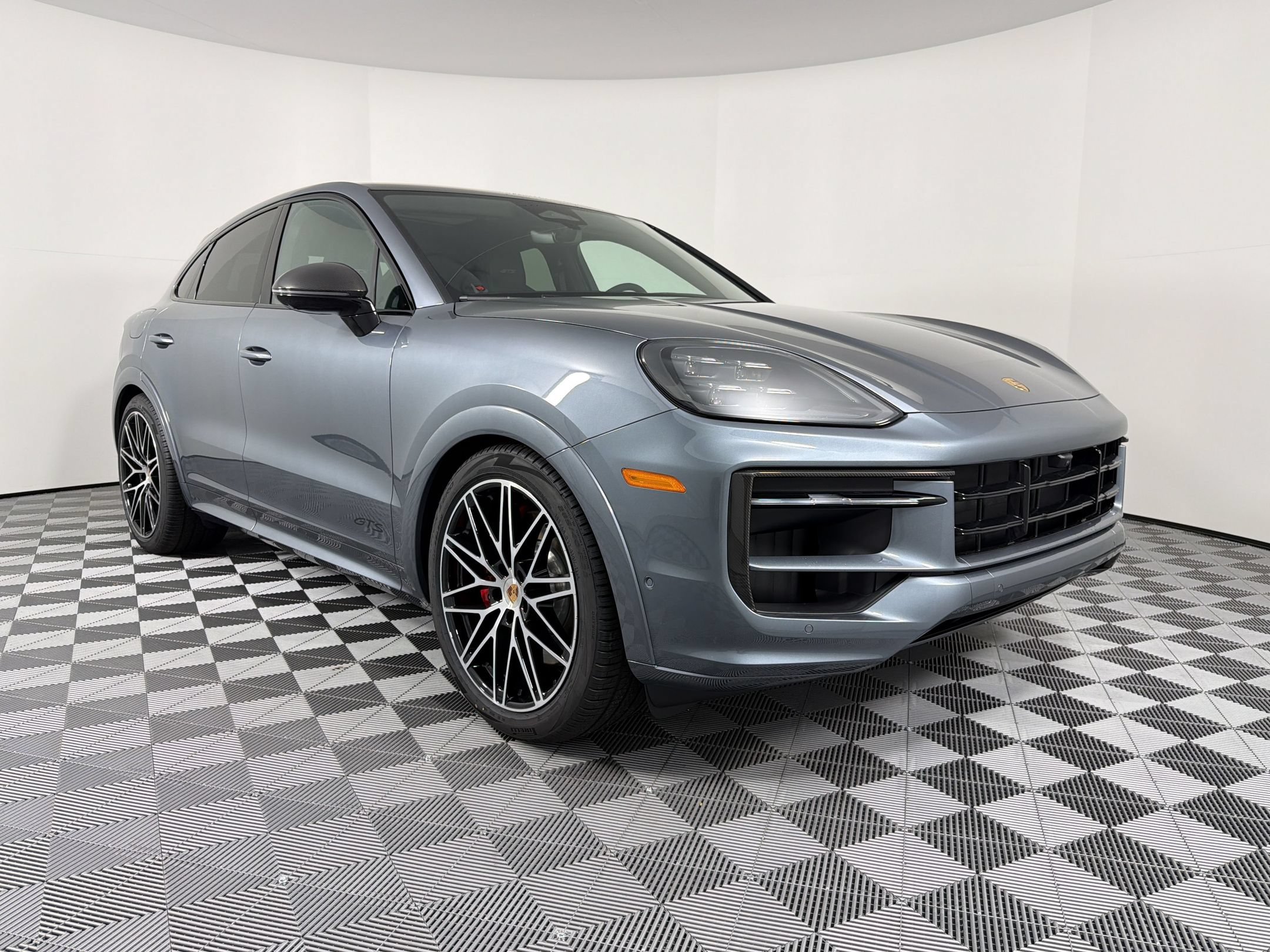 New 2026 Porsche Cayenne GTS AWD/4WD image 7
