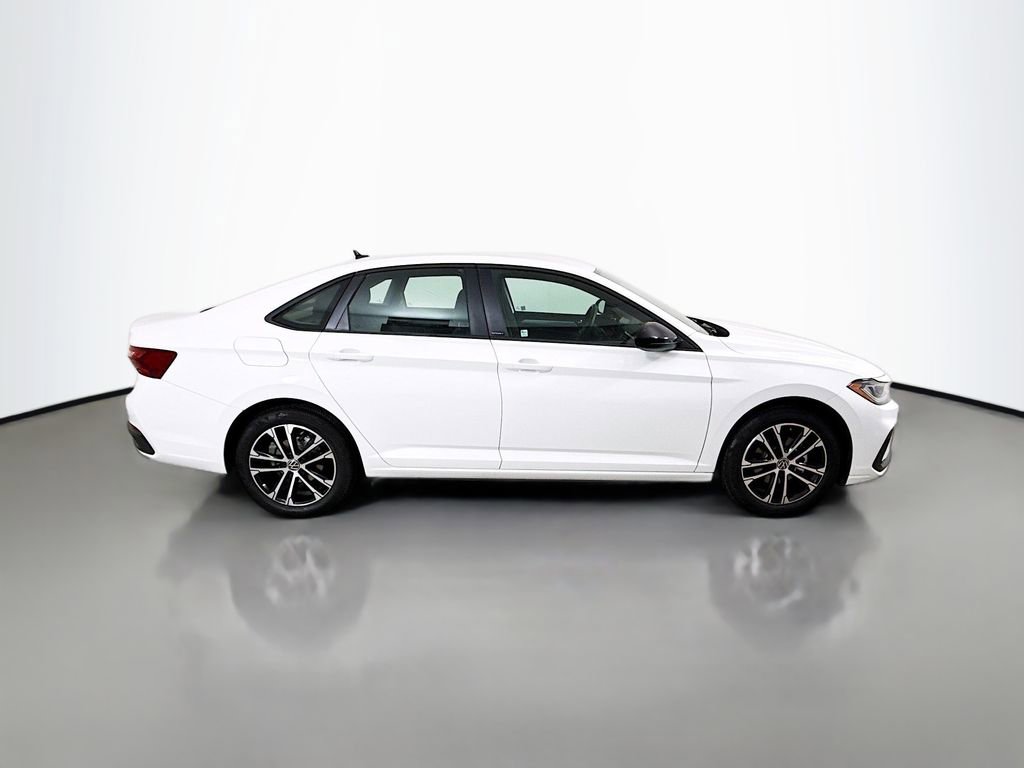 Used 2025 Volkswagen Jetta Sport image 8