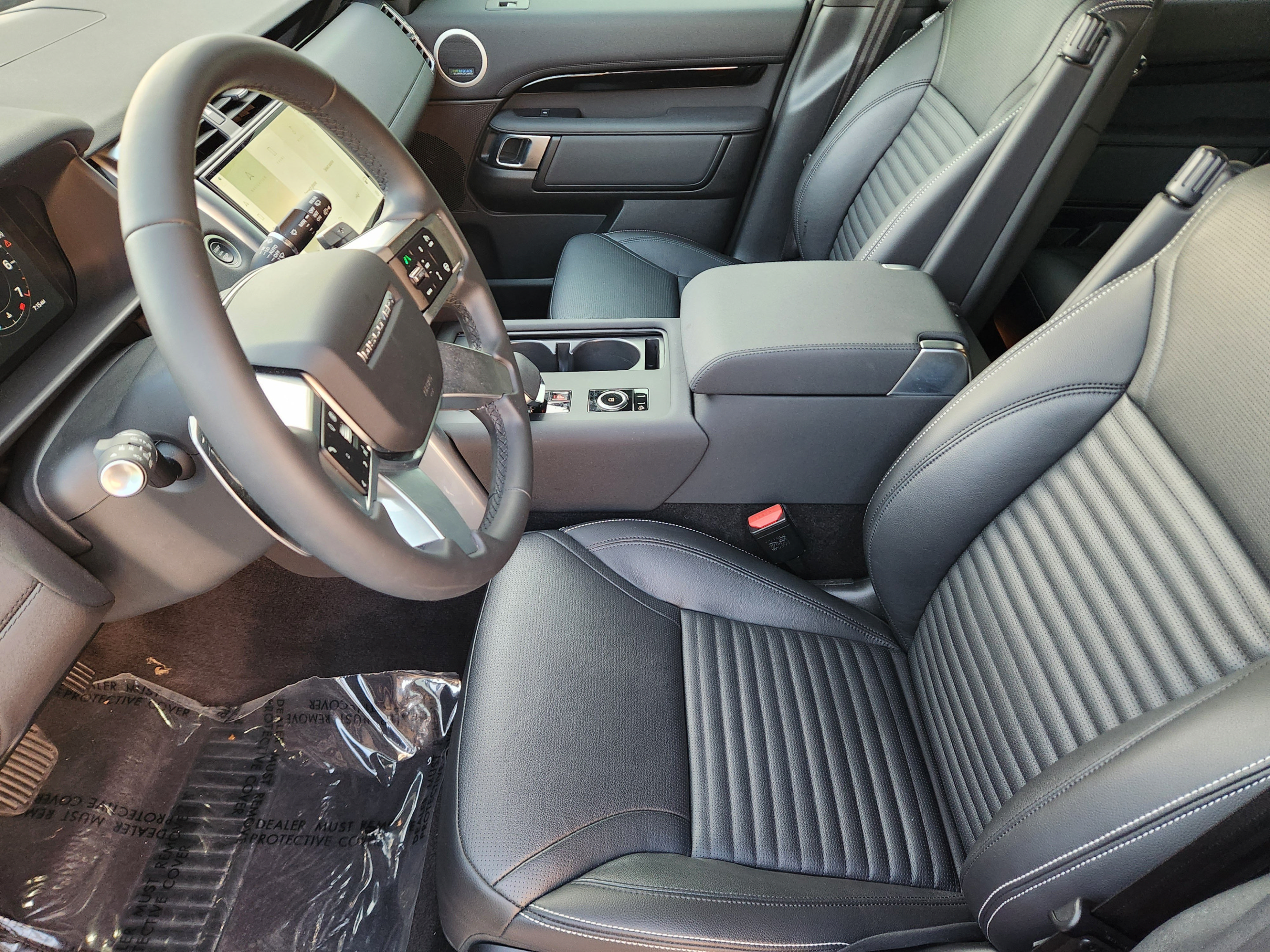 Certified 2025 Land Rover Discovery S AWD/4WD image 8