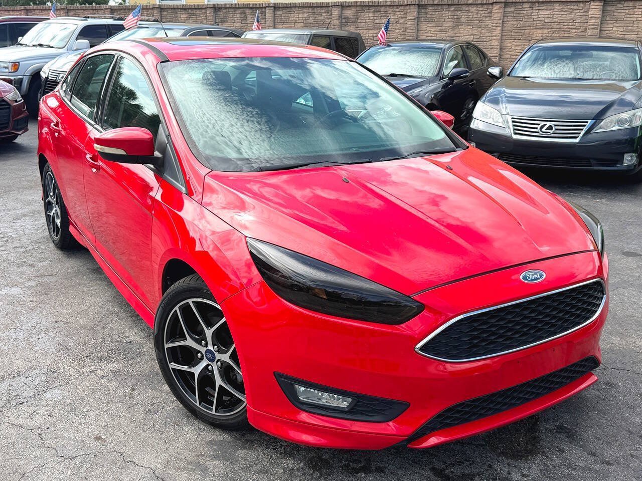 Used 2015 Ford Focus SE w/ SE Ecoboost Package FWD image 7
