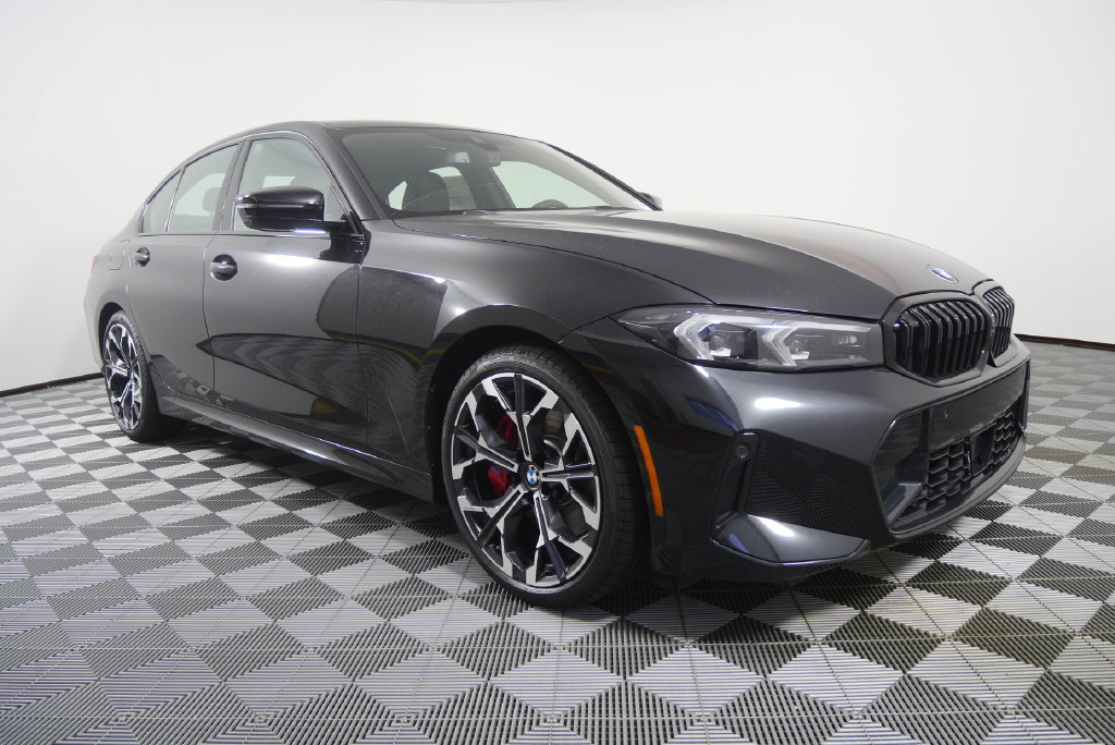 Used 2026 BMW 330i Sedan w/ M Sport Package RWD image 7