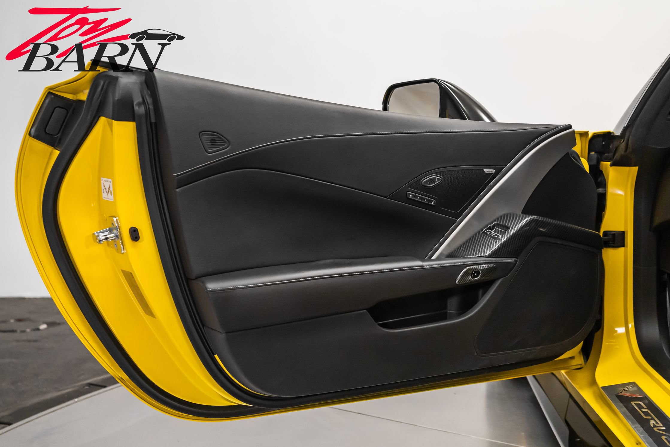 Used 2015 Chevrolet Corvette Z06 w/ 2LZ Preferred Equipment Group image 27