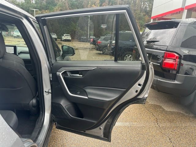 Used 2023 Toyota RAV4 SE AWD/4WD image 29