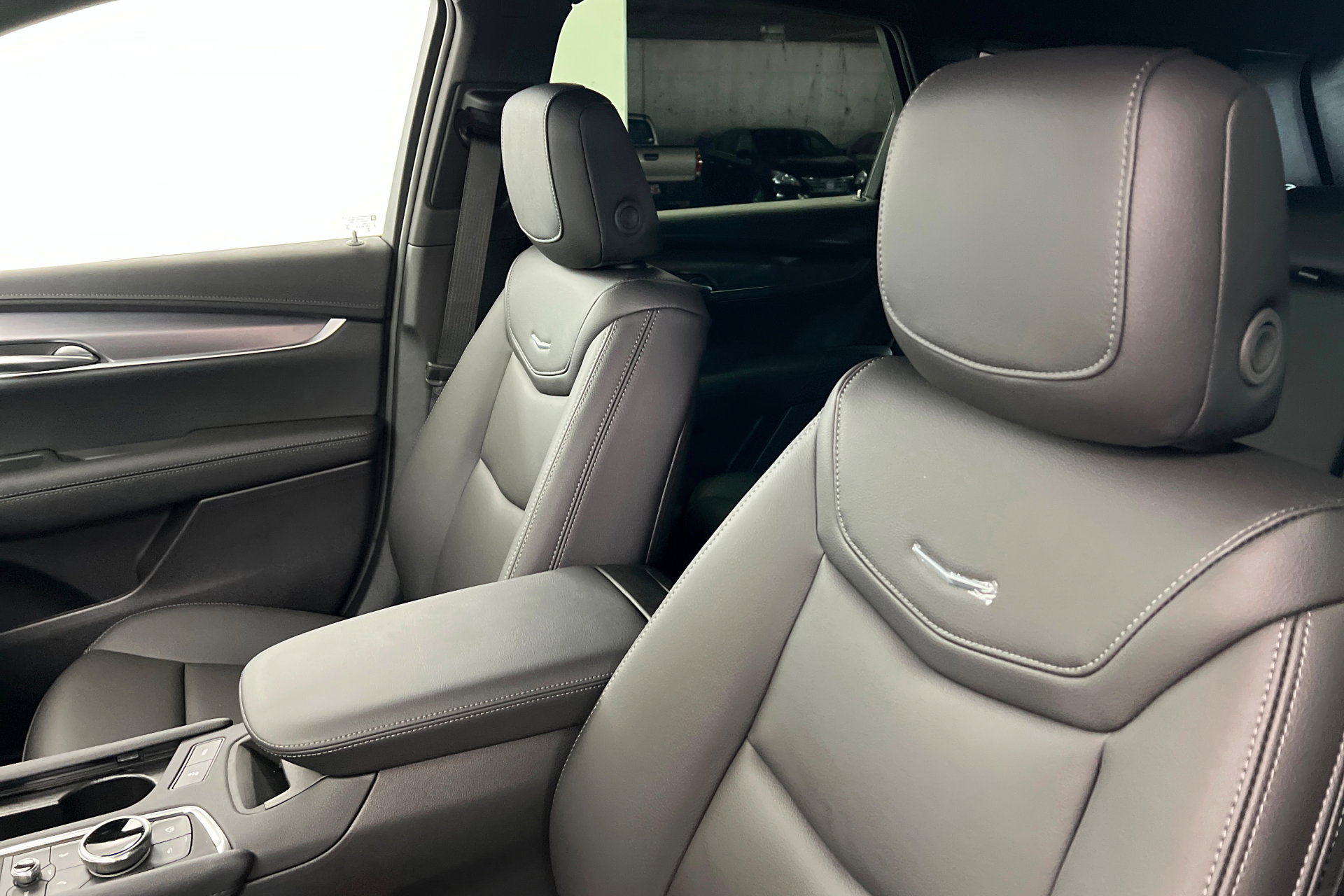 New 2026 Cadillac XT5 Luxury image 17