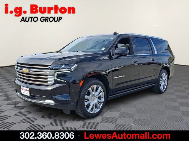 Used 2024 Chevrolet Suburban High Country image 3