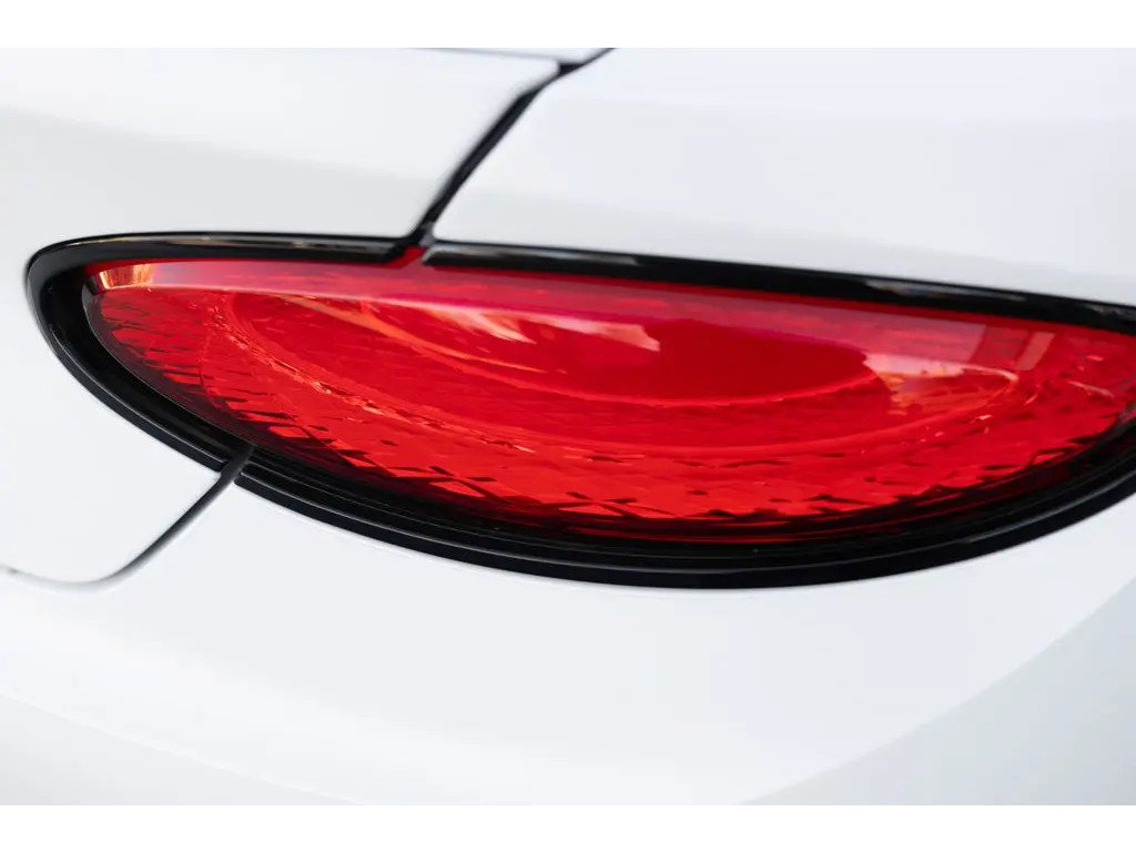 Used 2021 Bentley Continental GT V8 image 23