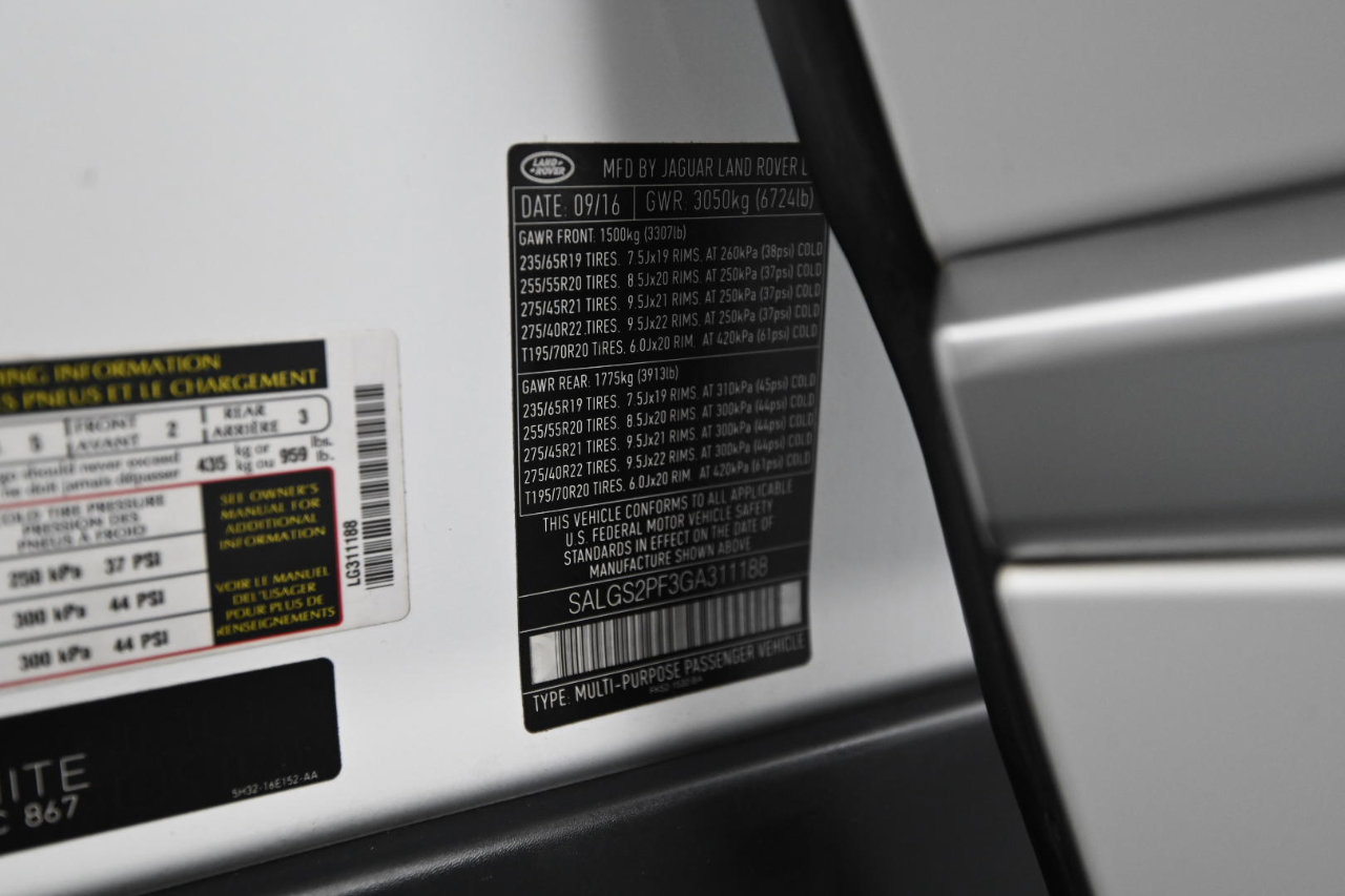 Used 2016 Land Rover Range Rover HSE image 23